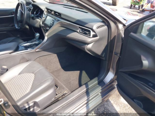 Photo 4 VIN: 4T1B11HK5JU006965 - TOYOTA CAMRY 