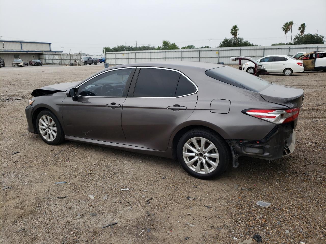 Photo 1 VIN: 4T1B11HK5JU007890 - TOYOTA CAMRY 