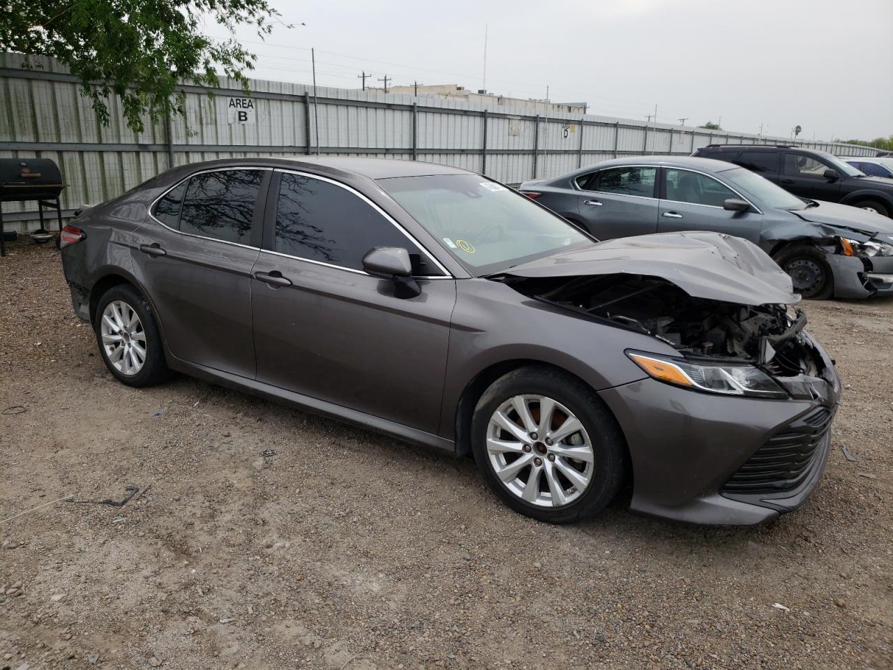 Photo 3 VIN: 4T1B11HK5JU007890 - TOYOTA CAMRY 