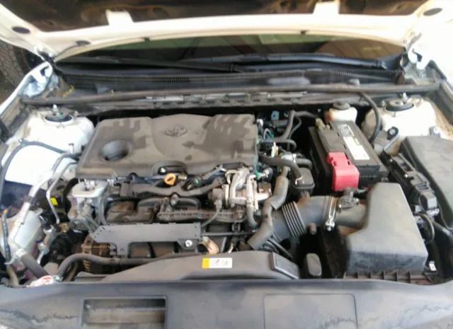 Photo 9 VIN: 4T1B11HK5JU009980 - TOYOTA CAMRY 