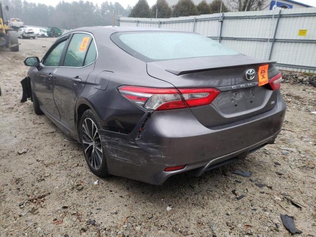 Photo 2 VIN: 4T1B11HK5JU018713 - TOYOTA CAMRY L 