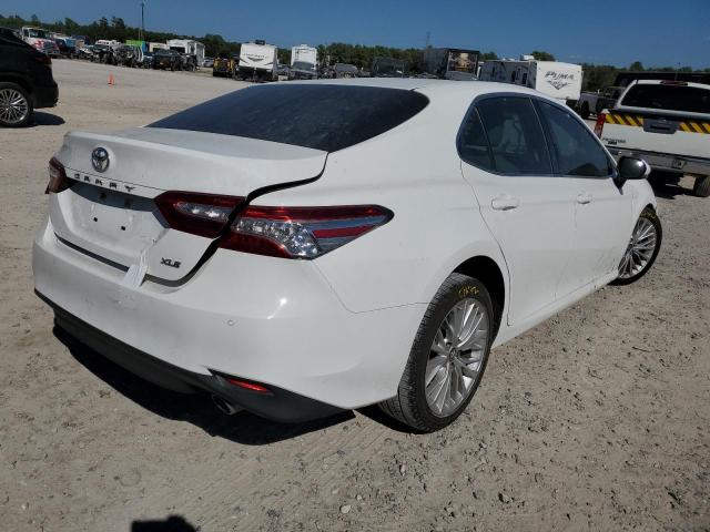 Photo 3 VIN: 4T1B11HK5JU018940 - TOYOTA CAMRY L 