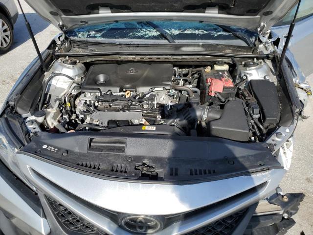 Photo 10 VIN: 4T1B11HK5JU026116 - TOYOTA CAMRY 