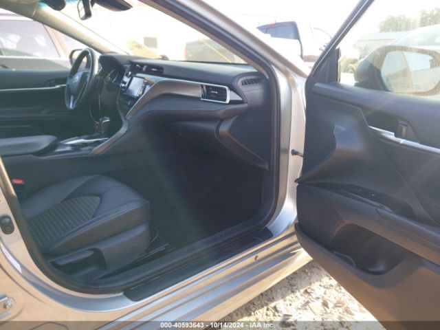 Photo 4 VIN: 4T1B11HK5JU028254 - TOYOTA CAMRY 