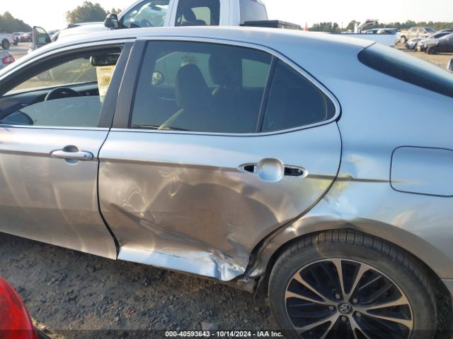 Photo 5 VIN: 4T1B11HK5JU028254 - TOYOTA CAMRY 