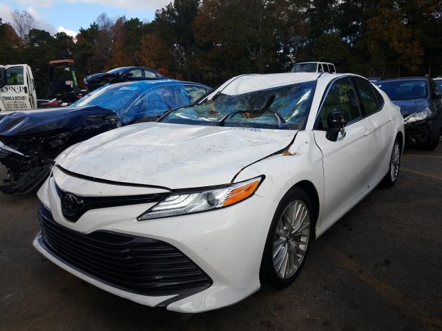 Photo 1 VIN: 4T1B11HK5JU037102 - TOYOTA CAMRY 