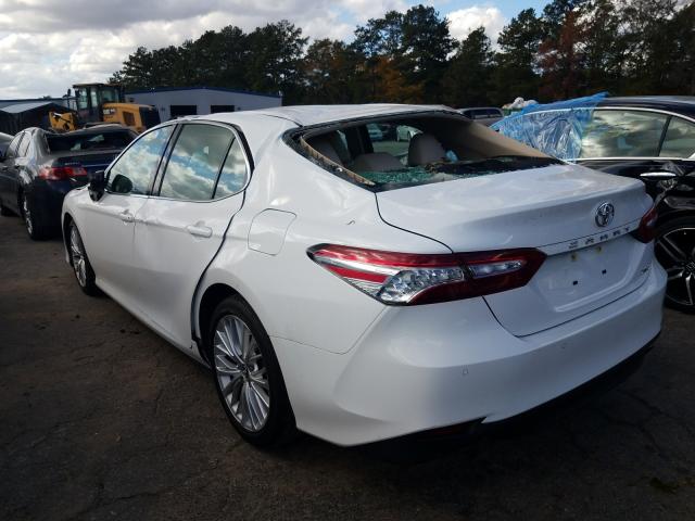 Photo 2 VIN: 4T1B11HK5JU037102 - TOYOTA CAMRY 