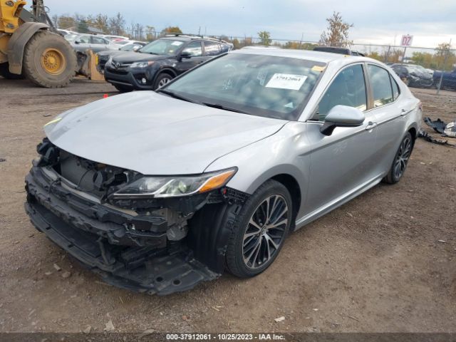 Photo 1 VIN: 4T1B11HK5JU040503 - TOYOTA CAMRY 