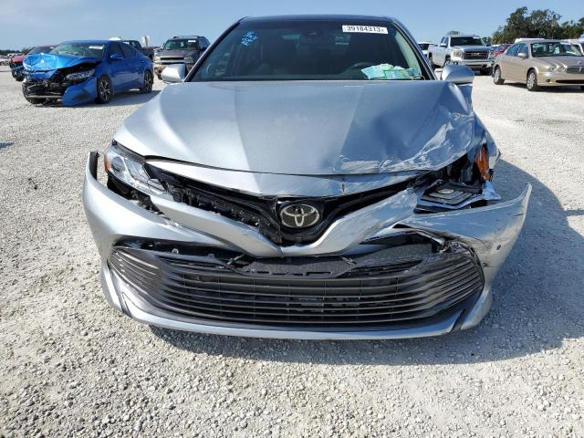 Photo 4 VIN: 4T1B11HK5JU041084 - TOYOTA CAMRY L 