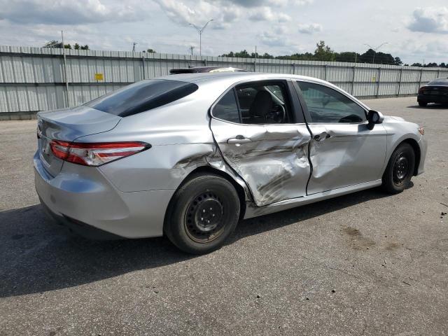 Photo 2 VIN: 4T1B11HK5JU043160 - TOYOTA CAMRY L 