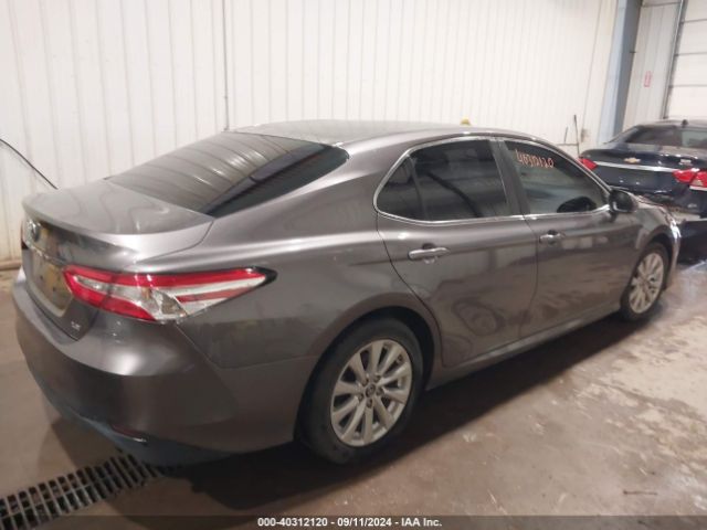 Photo 3 VIN: 4T1B11HK5JU044423 - TOYOTA CAMRY 