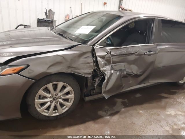 Photo 5 VIN: 4T1B11HK5JU044423 - TOYOTA CAMRY 