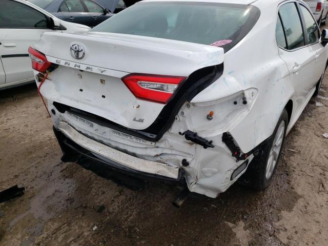 Photo 8 VIN: 4T1B11HK5JU061464 - TOYOTA CAMRY 