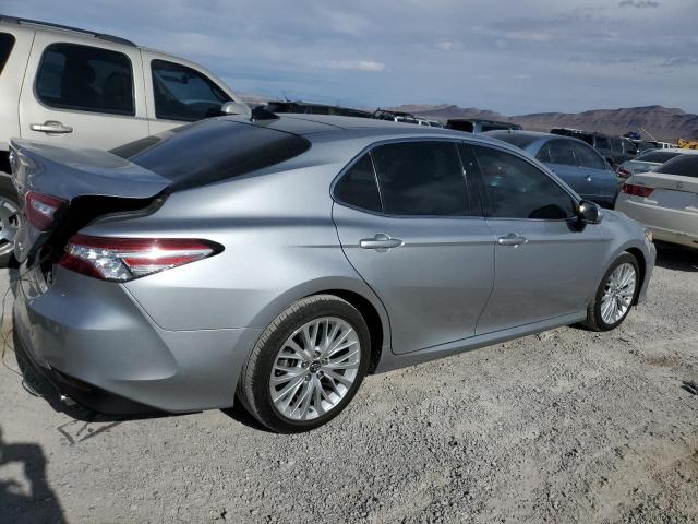 Photo 2 VIN: 4T1B11HK5JU076823 - TOYOTA CAMRY 