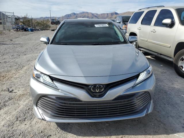 Photo 4 VIN: 4T1B11HK5JU076823 - TOYOTA CAMRY 