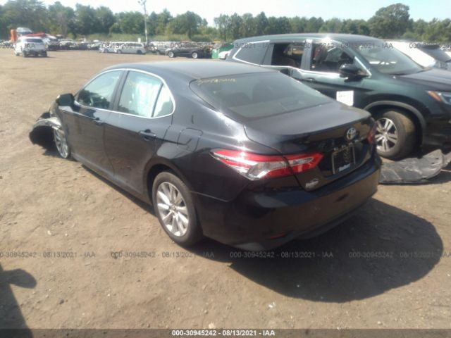 Photo 2 VIN: 4T1B11HK5JU077907 - TOYOTA CAMRY 