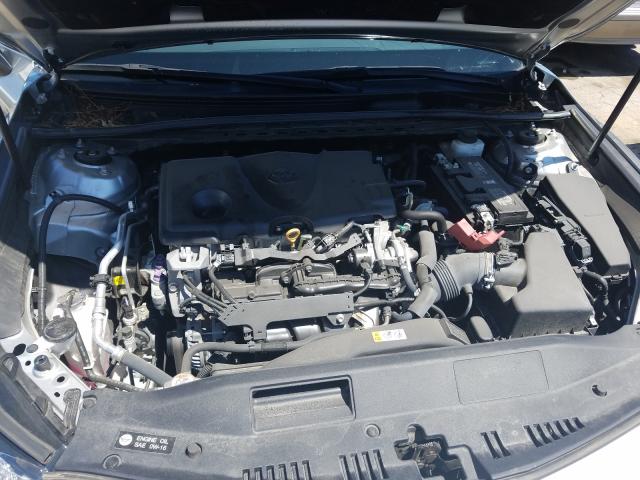 Photo 6 VIN: 4T1B11HK5JU097218 - TOYOTA CAMRY 