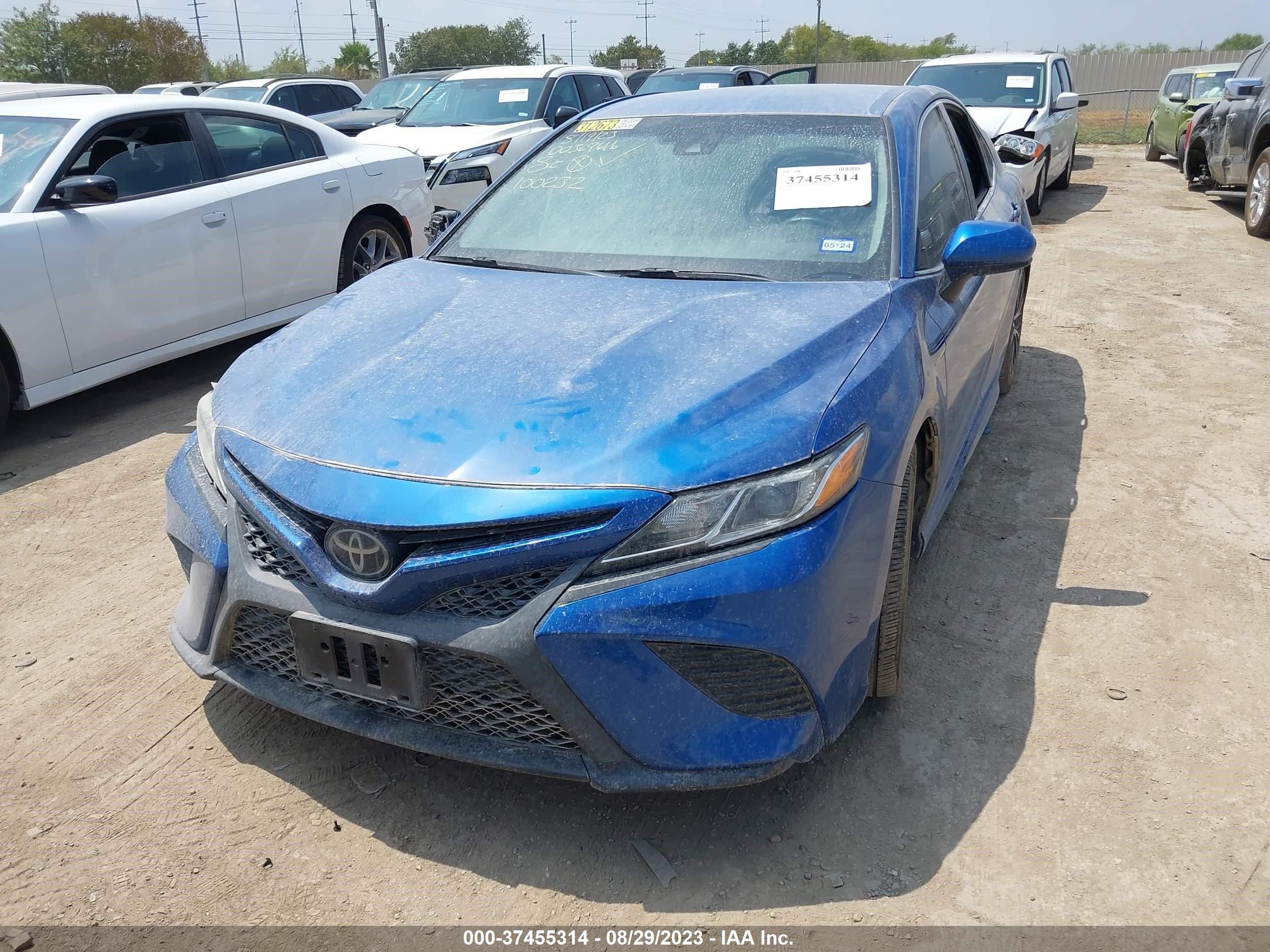 Photo 11 VIN: 4T1B11HK5JU100232 - TOYOTA CAMRY 