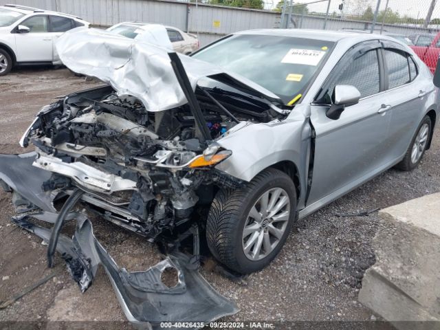 Photo 1 VIN: 4T1B11HK5JU103048 - TOYOTA CAMRY 