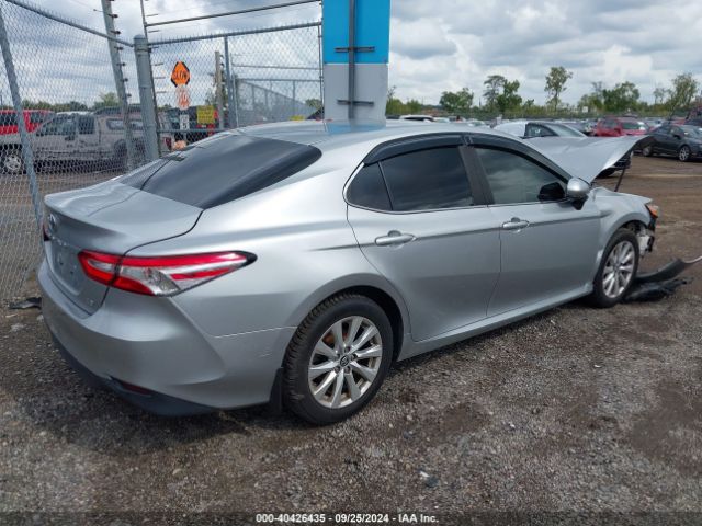 Photo 3 VIN: 4T1B11HK5JU103048 - TOYOTA CAMRY 