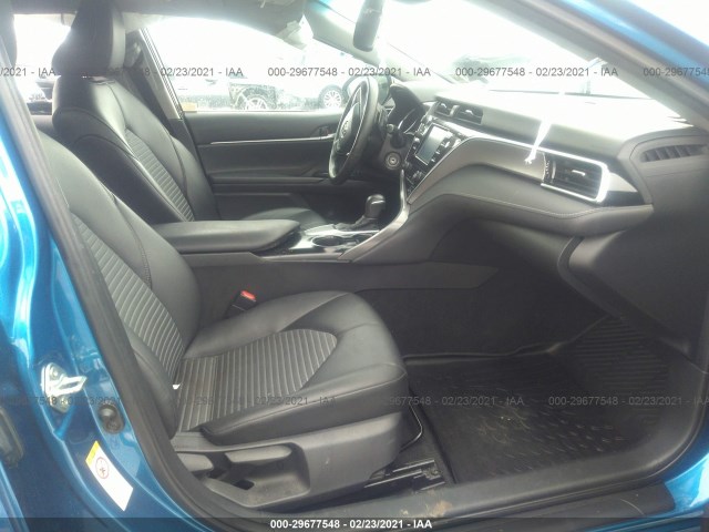 Photo 4 VIN: 4T1B11HK5JU107522 - TOYOTA CAMRY 