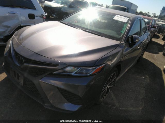 Photo 1 VIN: 4T1B11HK5JU121713 - TOYOTA CAMRY 