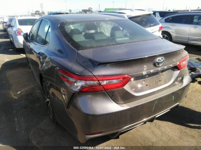 Photo 2 VIN: 4T1B11HK5JU121713 - TOYOTA CAMRY 