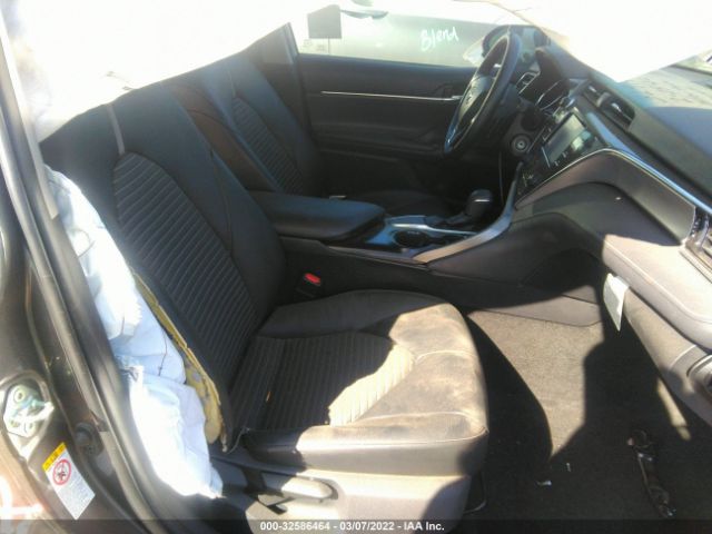 Photo 4 VIN: 4T1B11HK5JU121713 - TOYOTA CAMRY 