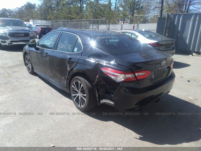 Photo 2 VIN: 4T1B11HK5JU126555 - TOYOTA CAMRY 