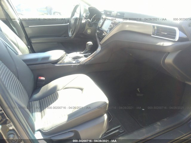 Photo 4 VIN: 4T1B11HK5JU126555 - TOYOTA CAMRY 