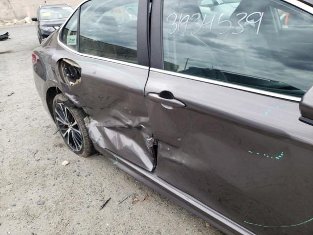 Photo 8 VIN: 4T1B11HK5JU132100 - TOYOTA CAMRY L 