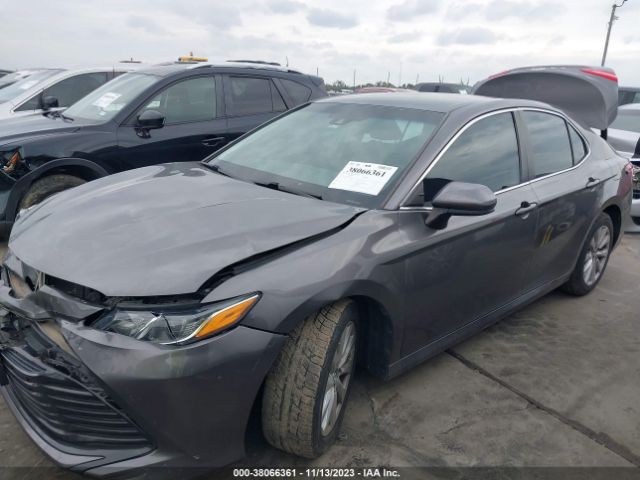 Photo 1 VIN: 4T1B11HK5JU143713 - TOYOTA CAMRY 