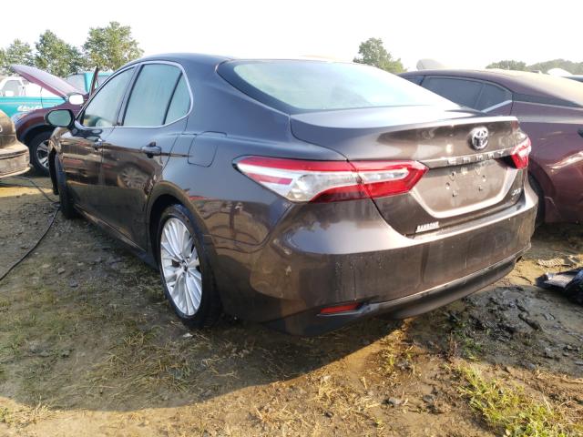 Photo 2 VIN: 4T1B11HK5JU150001 - TOYOTA CAMRY L 