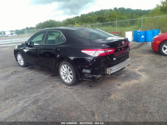 Photo 2 VIN: 4T1B11HK5JU151651 - TOYOTA CAMRY 