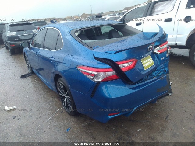 Photo 2 VIN: 4T1B11HK5JU155246 - TOYOTA CAMRY 