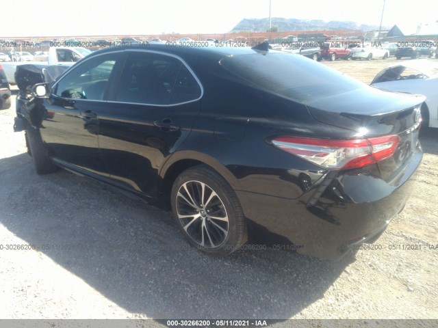 Photo 2 VIN: 4T1B11HK5JU155280 - TOYOTA CAMRY 