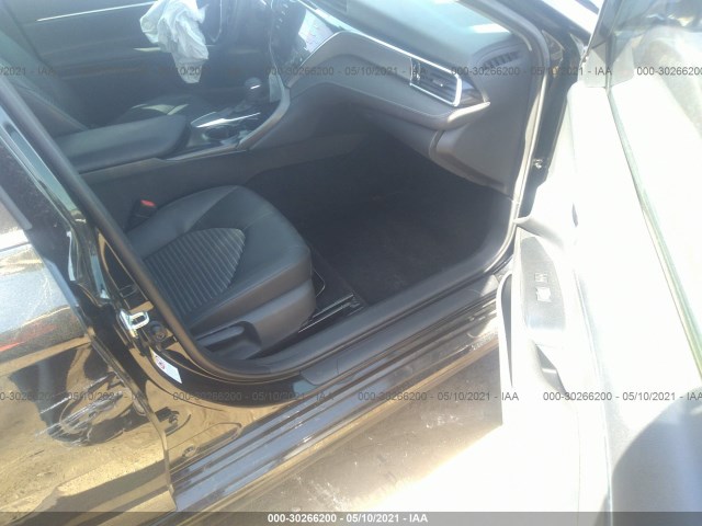 Photo 4 VIN: 4T1B11HK5JU155280 - TOYOTA CAMRY 