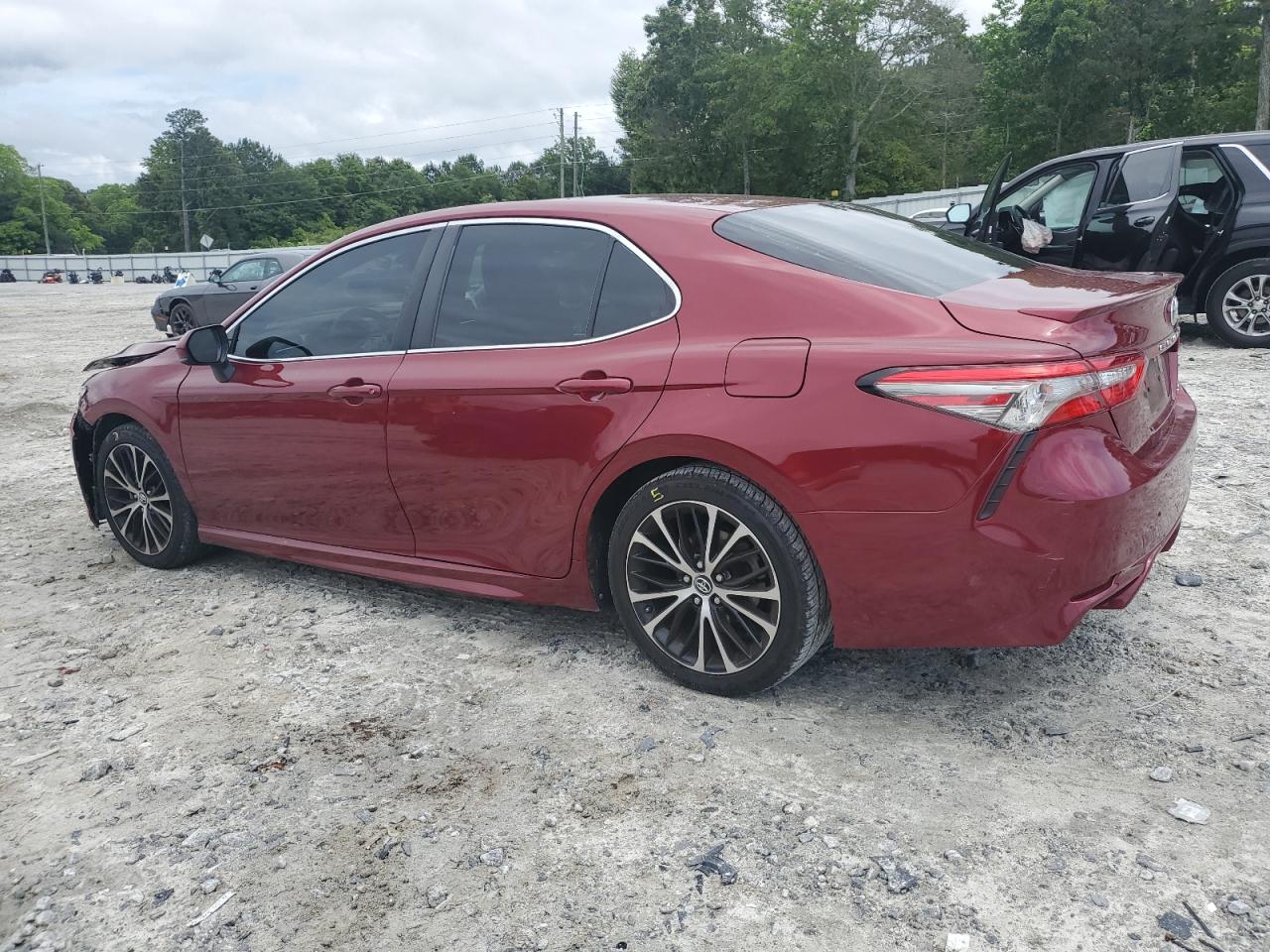 Photo 1 VIN: 4T1B11HK5JU501179 - TOYOTA CAMRY 