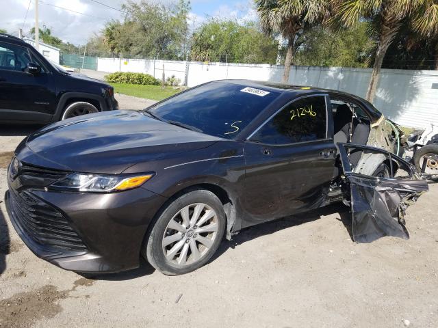 Photo 1 VIN: 4T1B11HK5JU512070 - TOYOTA CAMRY L 