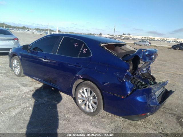 Photo 2 VIN: 4T1B11HK5JU514935 - TOYOTA CAMRY 