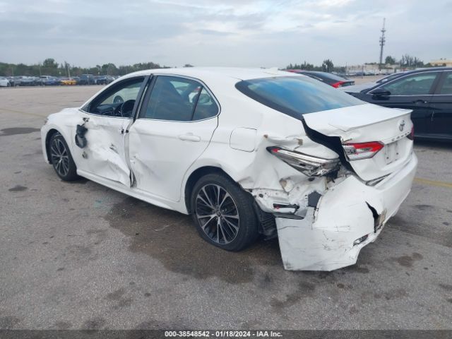 Photo 2 VIN: 4T1B11HK5JU517446 - TOYOTA CAMRY 