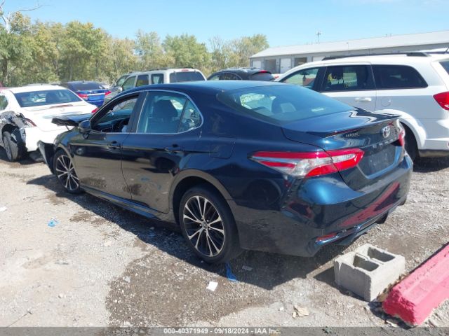 Photo 2 VIN: 4T1B11HK5JU556635 - TOYOTA CAMRY 