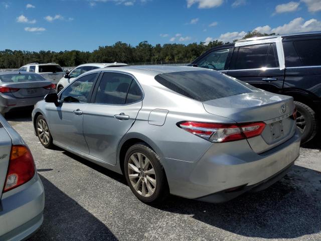 Photo 2 VIN: 4T1B11HK5JU557610 - TOYOTA CAMRY L 