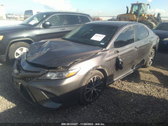 Photo 1 VIN: 4T1B11HK5JU561303 - TOYOTA CAMRY 