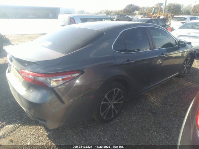 Photo 3 VIN: 4T1B11HK5JU561303 - TOYOTA CAMRY 