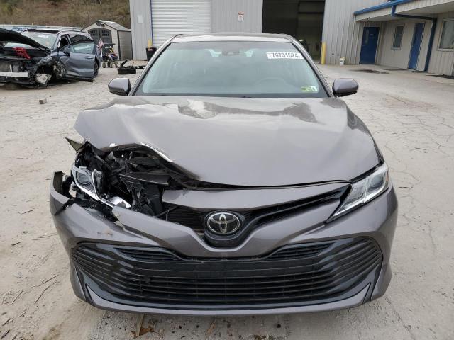 Photo 4 VIN: 4T1B11HK5JU569059 - TOYOTA CAMRY L 