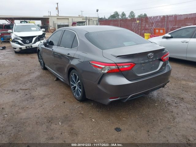 Photo 2 VIN: 4T1B11HK5JU571359 - TOYOTA CAMRY 