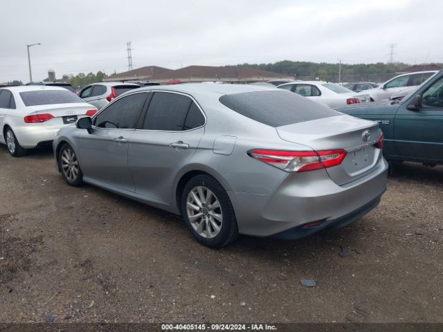 Photo 2 VIN: 4T1B11HK5JU573032 - TOYOTA CAMRY 