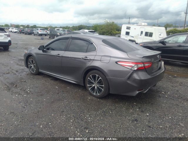 Photo 2 VIN: 4T1B11HK5JU573399 - TOYOTA CAMRY 