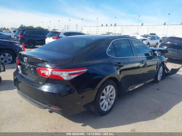 Photo 3 VIN: 4T1B11HK5JU578750 - TOYOTA CAMRY 